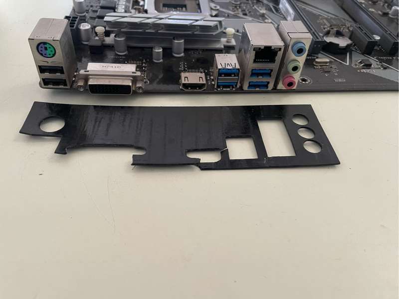 Asus Prime Z370-P Motherboard**3D Printed IO Shield/Backplate**