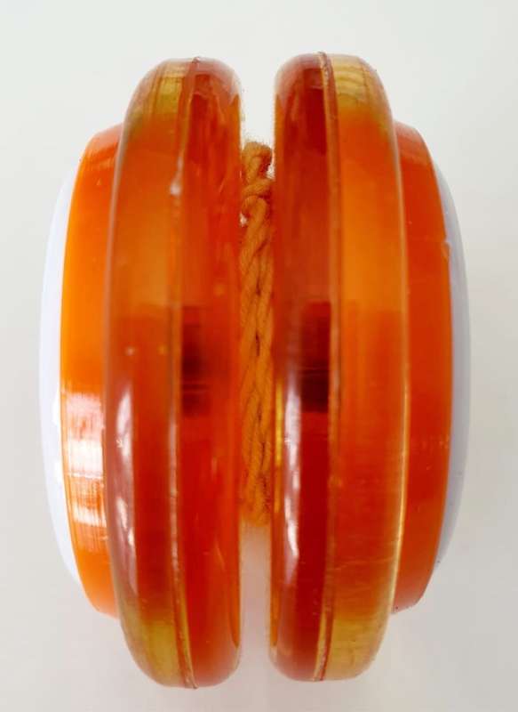 VINTAGE YO-YO  - BRIGHT ORANGE KINLEY - ORIGINAL RUSSELL - SEALED