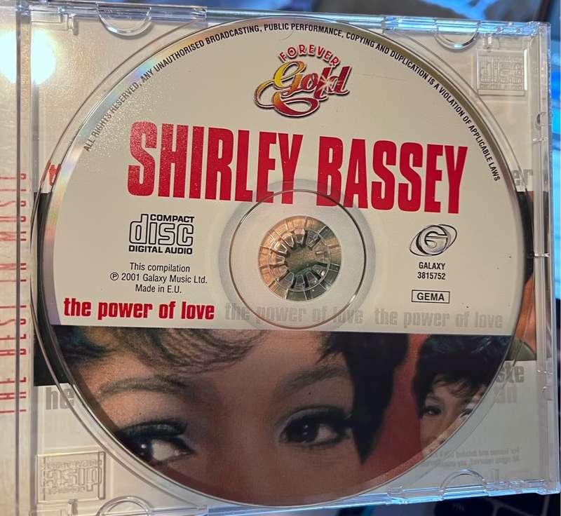 Shirley Bassey compilation (2001, made in EU) 3815752