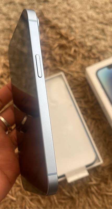 iPhone 14 128GB BLUE COLOR