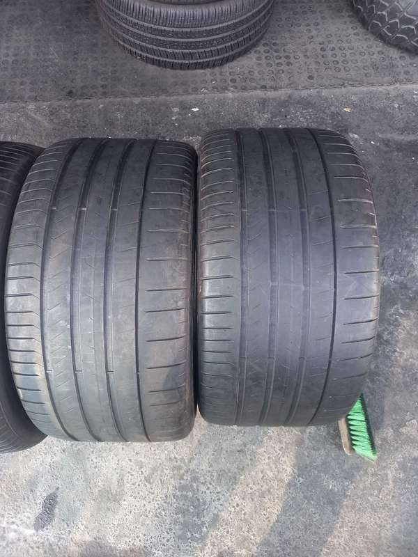 315/30/21 Pirelli Pzero. 80% Life