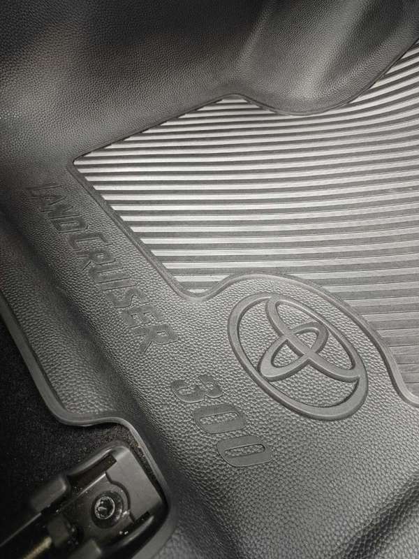 Toyota Landcruiser 300 Heavy duty Moulded Rubber Mats