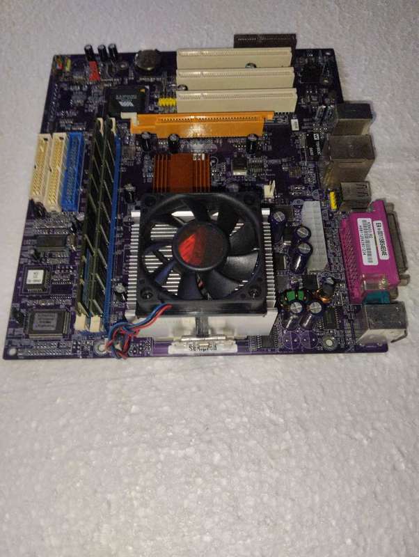 ECS - KM400-M2 REV:1 MB - Includes AMD Sempron CPU and RAM