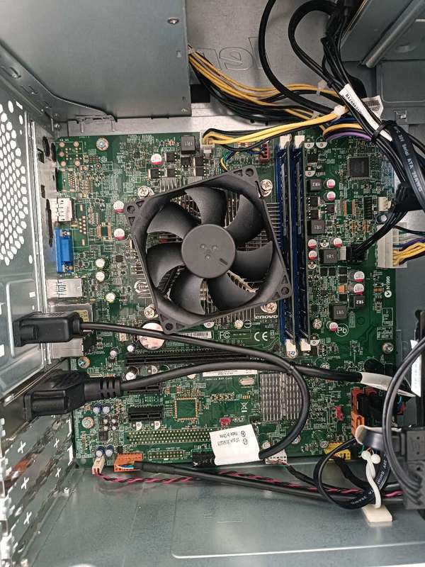 Lenovo Thinkcentre 4th Gen PC Box