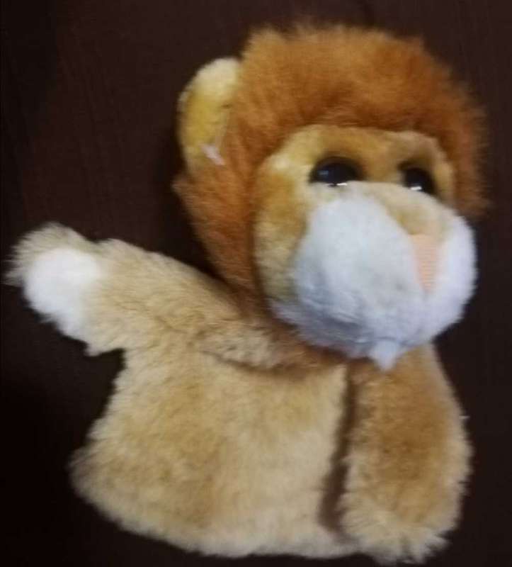 Leo the Lion Hand Puppet. 22cm.