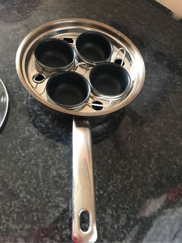 Egg poaching pan