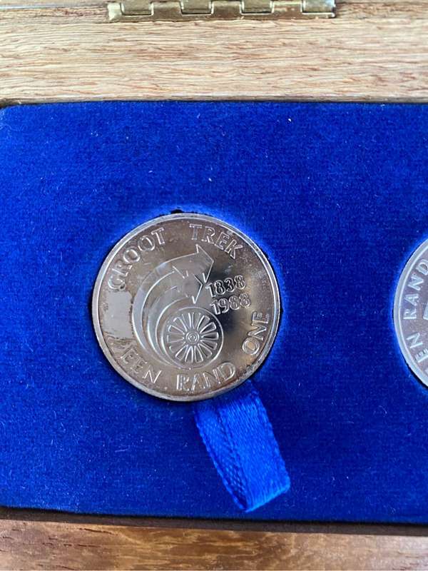 Bid per coin to take all - Very rare complete Proof R1 coin set not to be missed