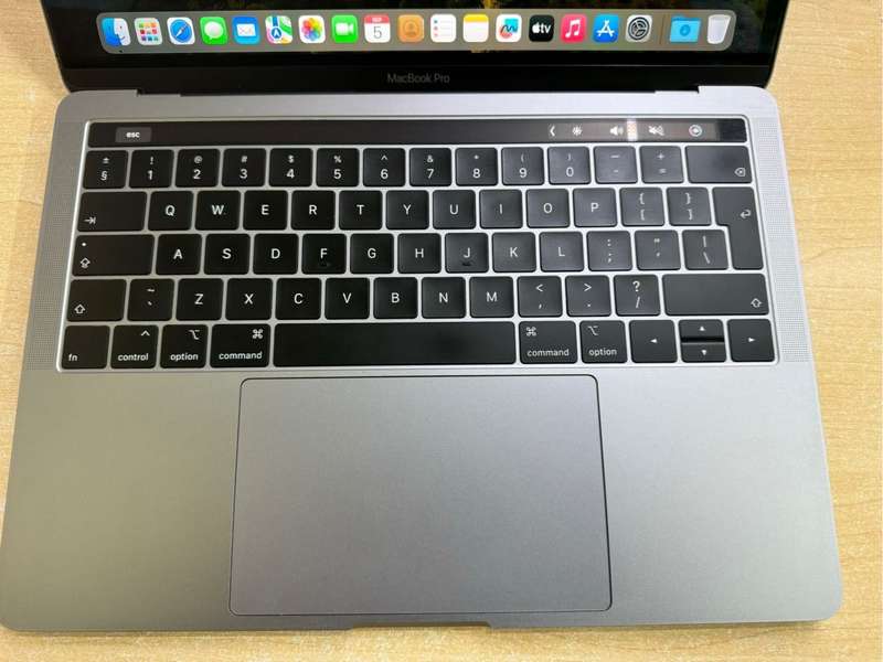 MacBook Pro (13-inch, 2019, Two Thunderbolt 3 ports) i5 |  8GB | 512GB Mac SSD Touchbar - A/B -Grade