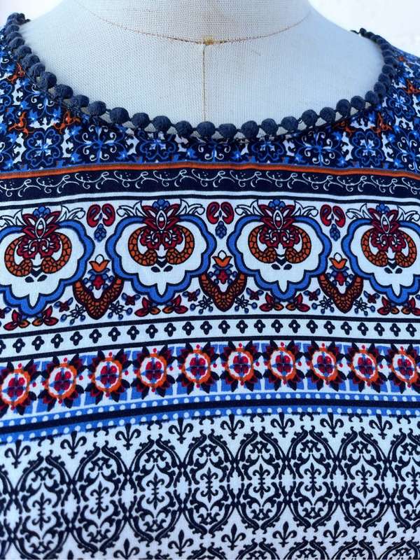 Cute cool blue-and-white dress with pockets - size 10