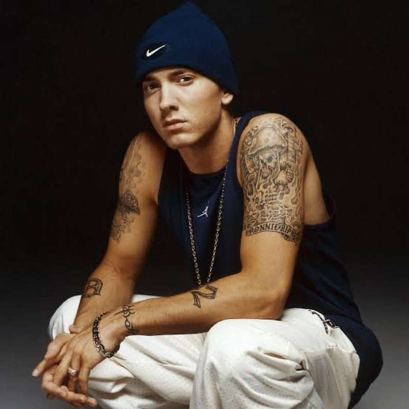 EMINEM Display