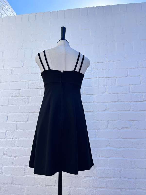 Pretty short black cocktail dress lined (small)