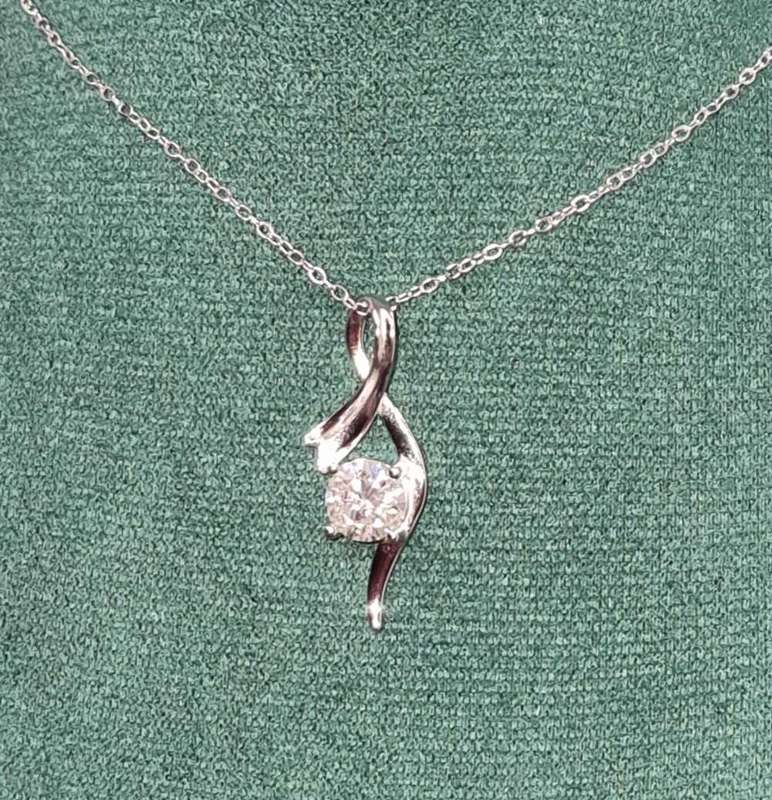 Necklace Sterling Silver 925 1 Karat Moissanite Diamond Geometric Classic Pendant
