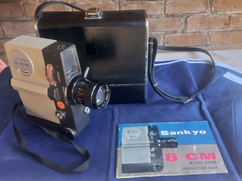 Vintage Sankyo 8-cm camera with bag