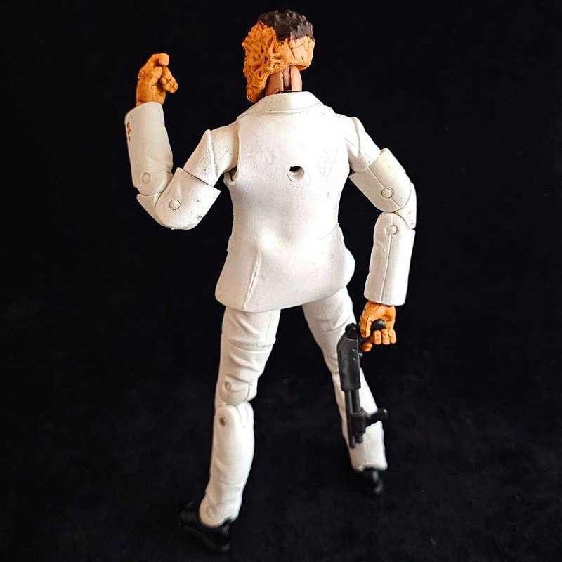 ToyBiz Marvel Legends Punisher vs Jigsaw