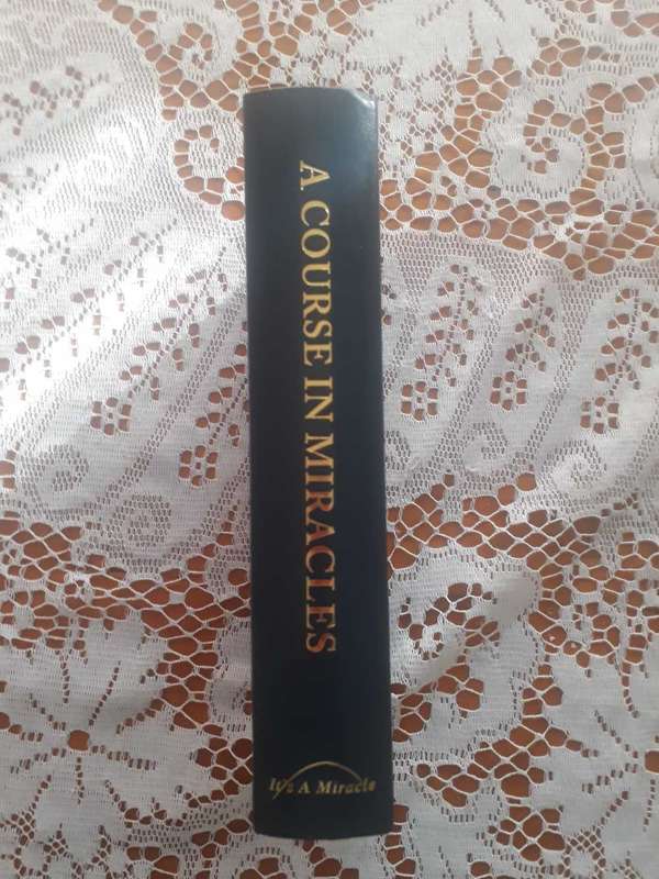 OCCULT BOOK A COURSE IN MIRACLES - 2005 - HARDCOVER - BOOK IN NEW/MINT CONDITION