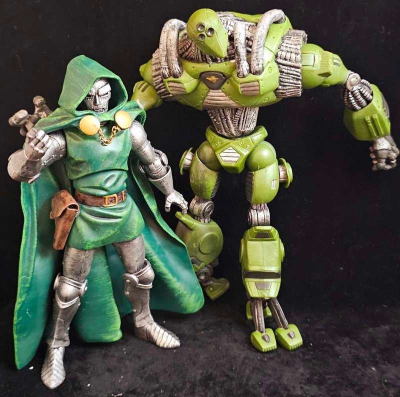 ToyBiz Fantastic Four Doombot (Extremely Rare)