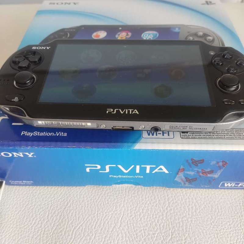 Sony Ps Vita Oled PCH 1003 Black Ops wi fi bundle