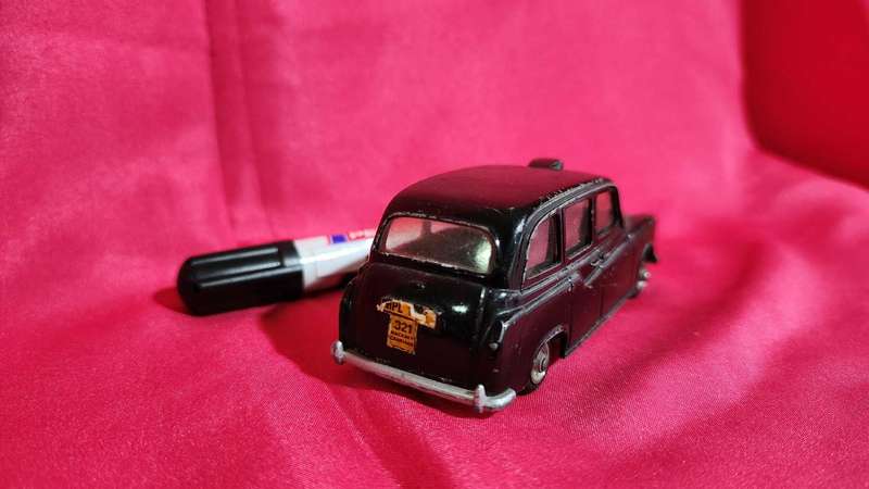 London Cab by H Seener LTD (1:43)