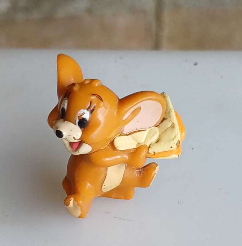 Small Jerry meal toy
