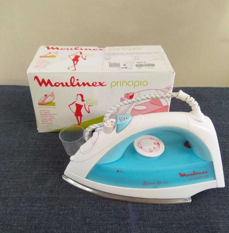 Moulinex Steam Spray Clothes Iron New