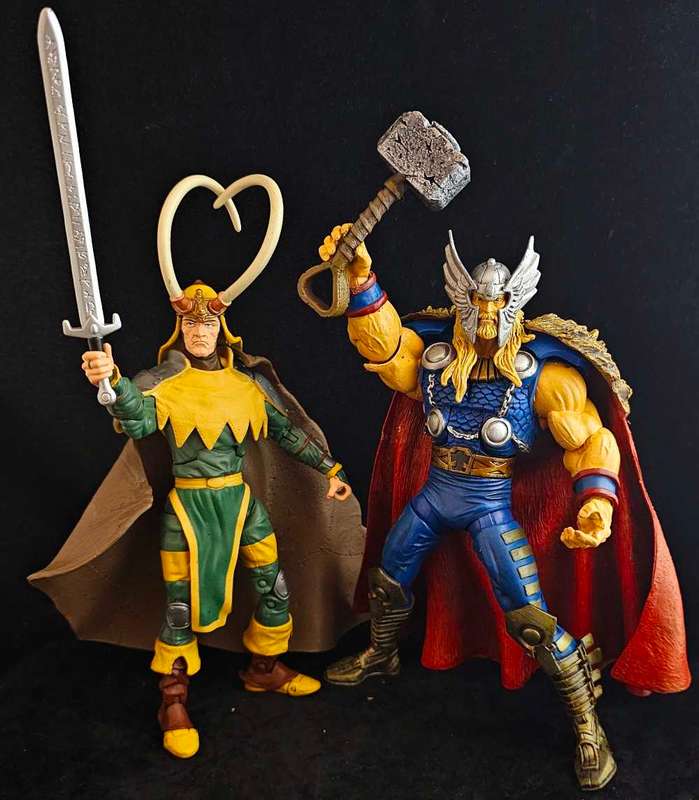 Hasbro Marvel Legends Rune King Thor