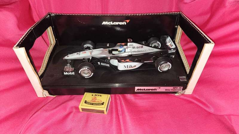 Mika Häkkinen McLaren by Hotwheels