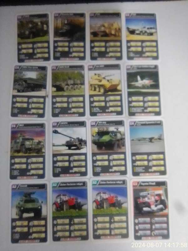 ACE TRUMPS COLLECTORS CARDS .