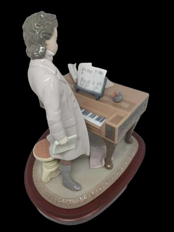Original Lladro Porcelan, Young Beethoven, Classic, Limited Edition,  Collectors Item