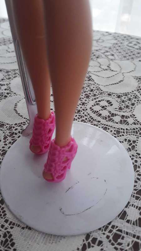 Barbie with Golden Hair 2010 - MINT/NEW JUST MISSING HER BOX!