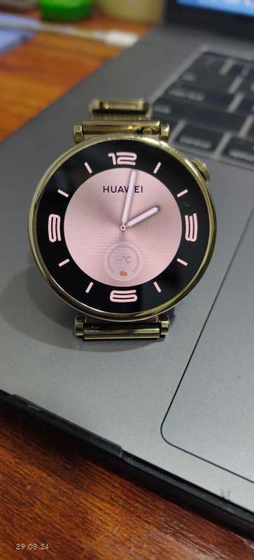 Huawei watch GT4 41mm gold (Pre Owned)