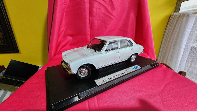 Peugeot 504 (Welly 1:18)