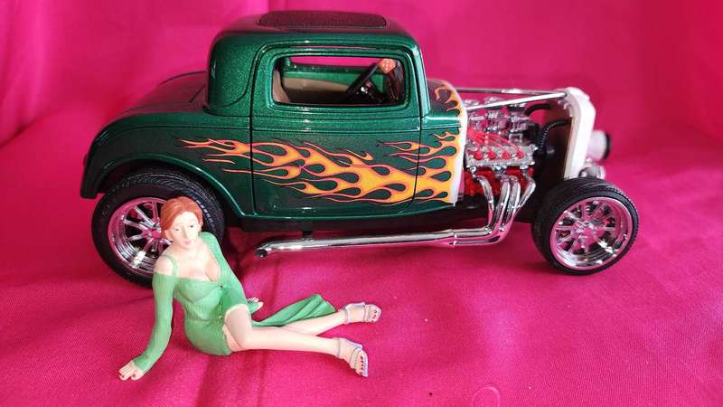 Hot / Street Rod (1:18)