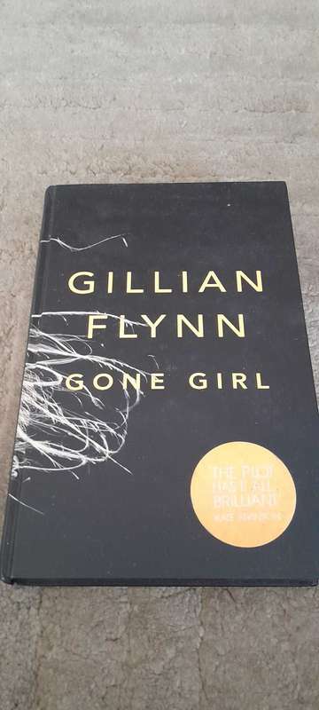 Gone Girl-Gillian Flynn((Hard Cover)