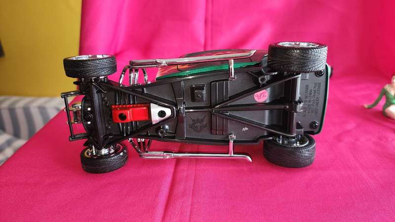 Hot / Street Rod (1:18)