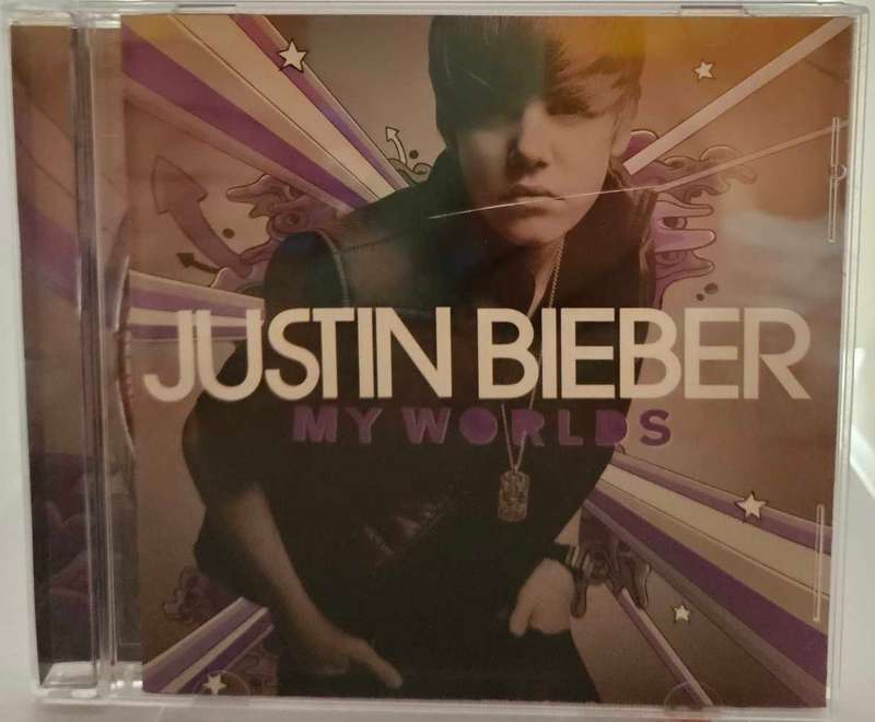 Justin Bieber My Worlds.  1045
