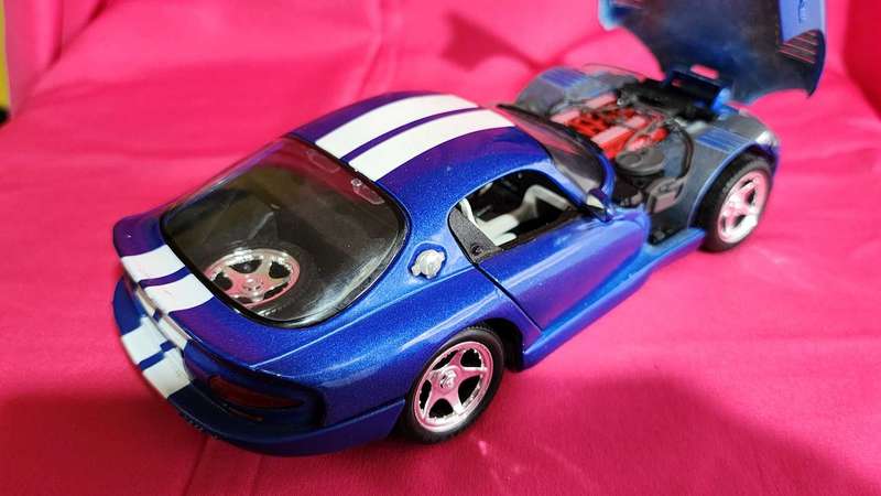Dodge Viper (1:18)