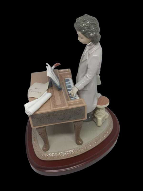Original Lladro Porcelan, Young Beethoven, Classic, Limited Edition,  Collectors Item