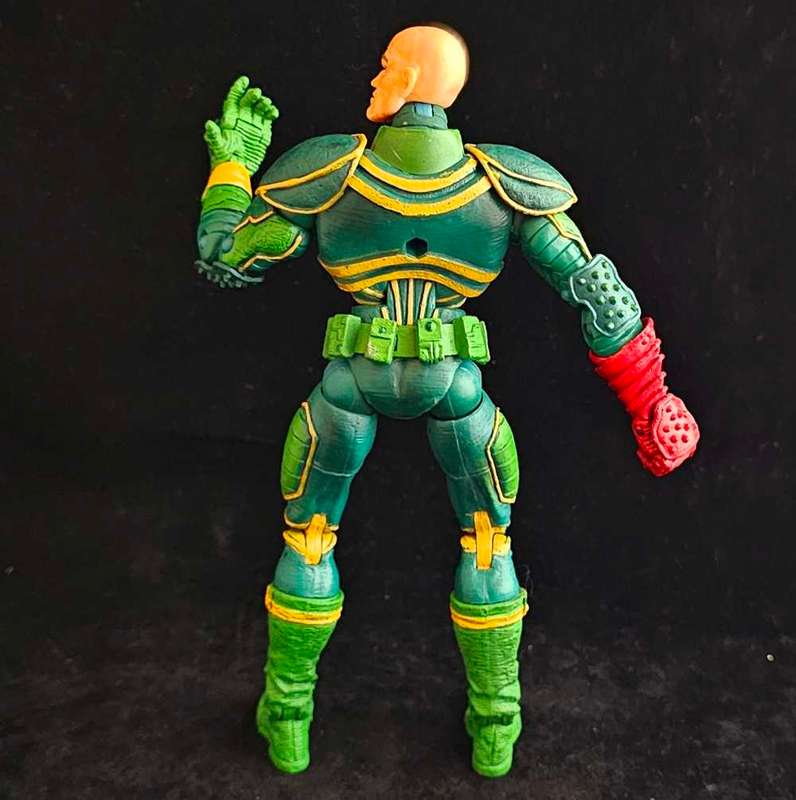 ToyBiz Marvel Legends Baron von Strucker
