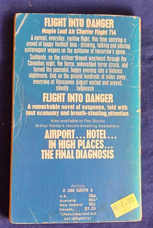 Flight into danger by John Castle & Arthur Hailey