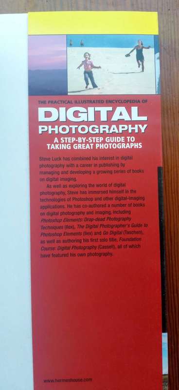 The Practical illustrated Encyclopaedia of Digital Photography by Steve Luck