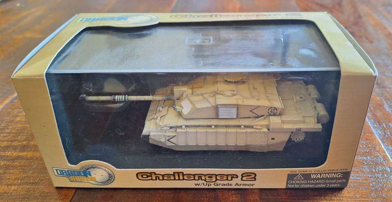 Dragon Armour 60044 challenger 2 with up grade Armour Tank