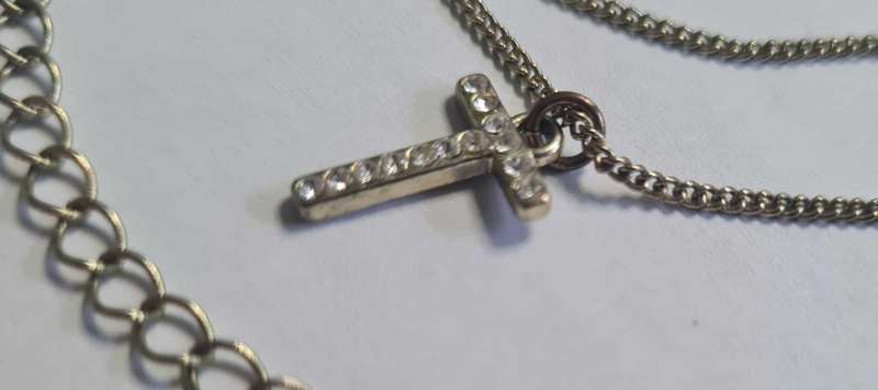Necklace with crusifix pendant
