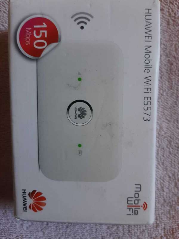 HUAWEI E5573 Mobile WiFi 3G / 4G (LTE) Router