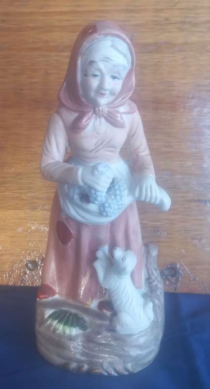 Old lady figurine