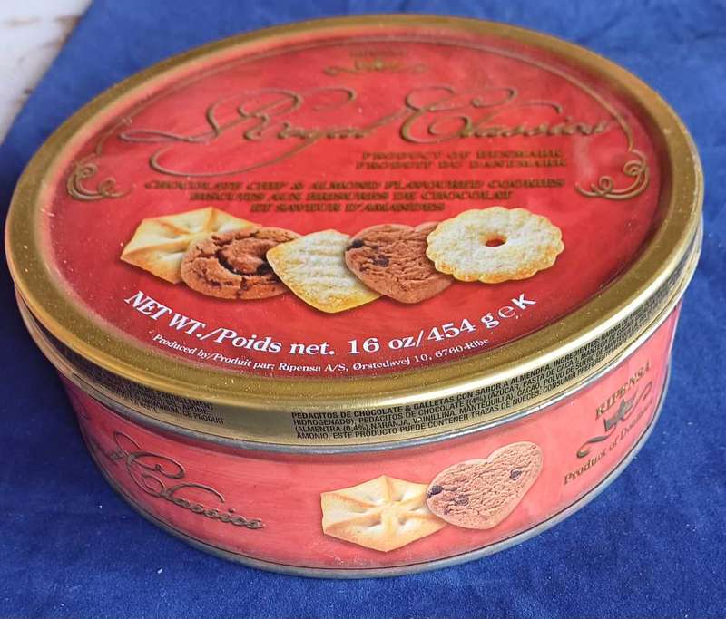 Royal classics tin