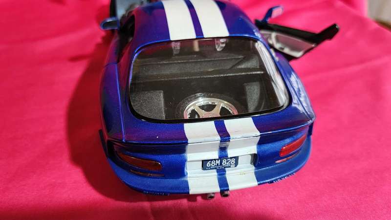 Dodge Viper (1:18)
