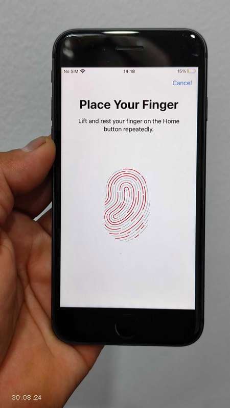 Apple iPhone 8 64GB black (Pre Owned)
