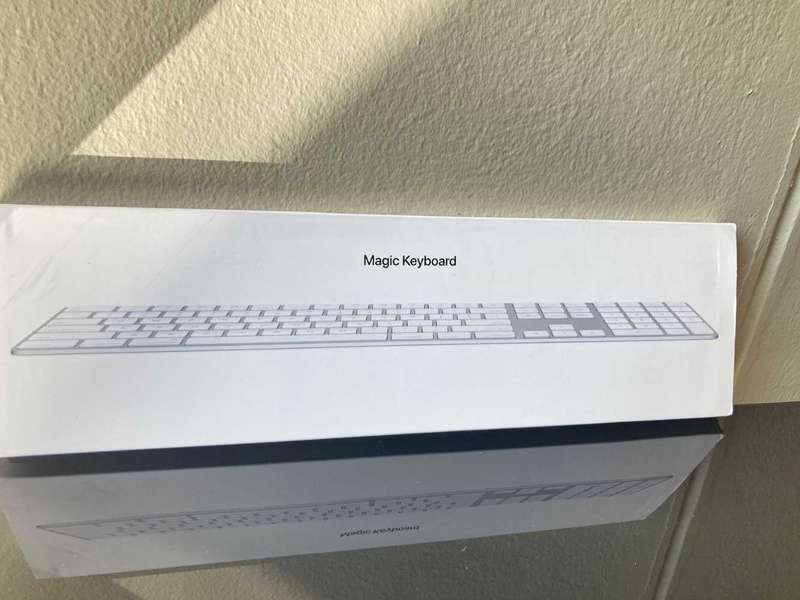 Genuine Apple Magic Keyboard with Numeric Keypad - Traditional Chinese