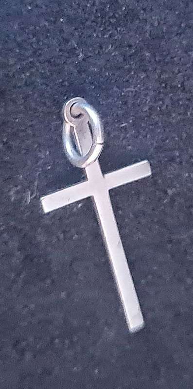 Silver cross pendant