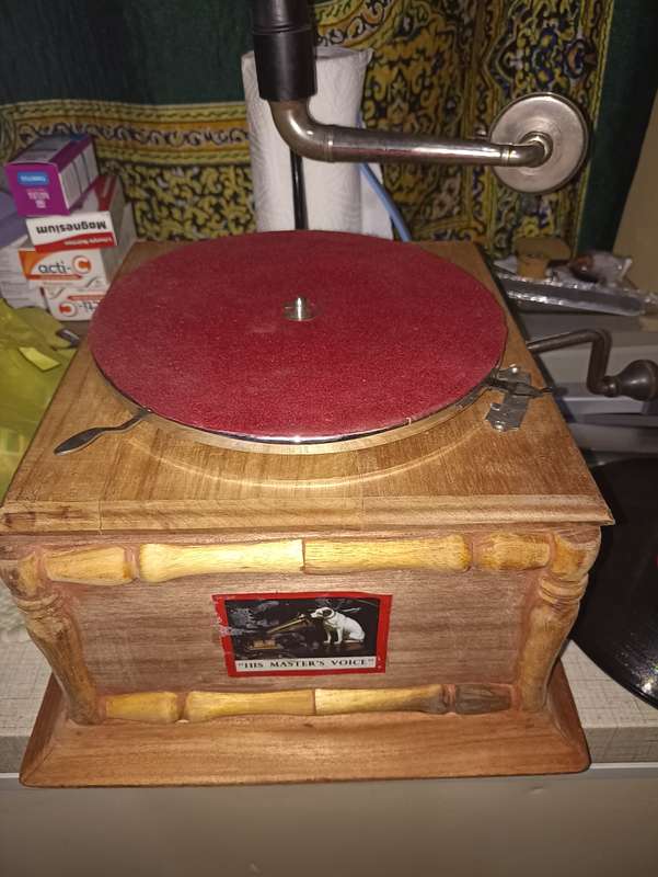 His Master`s Voice gramophone